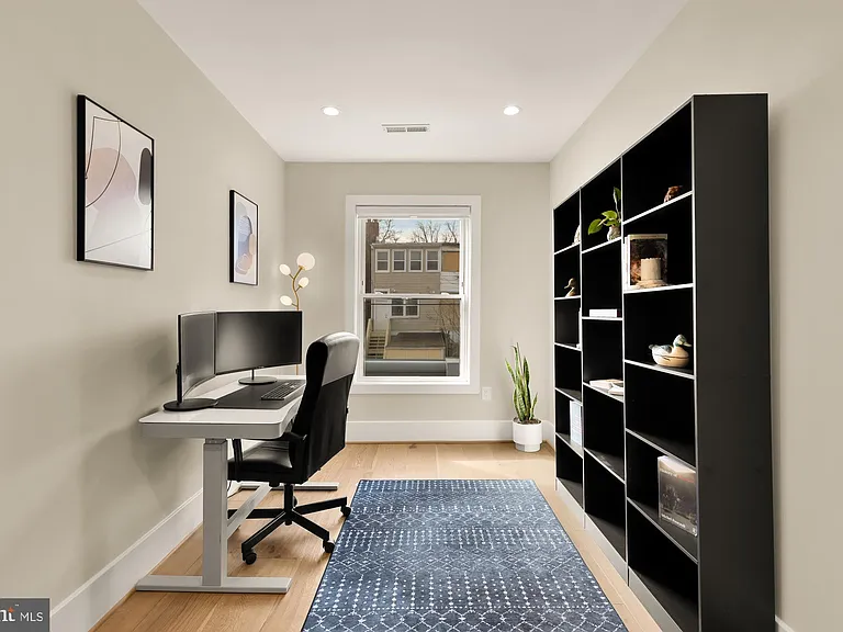432 Emerson St NW — Photo 42