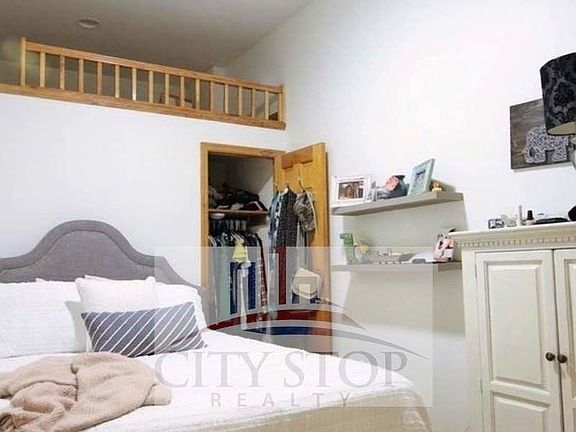 2nd image of 59 W 74th St APT 3B
