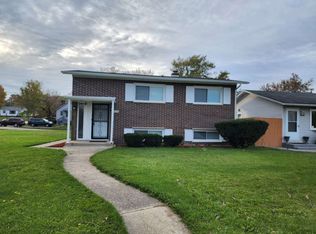 2040 Lewis Ave, North Chicago, IL