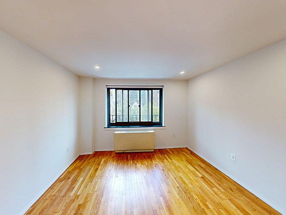 2nd image of 284 Mott St APT 3L