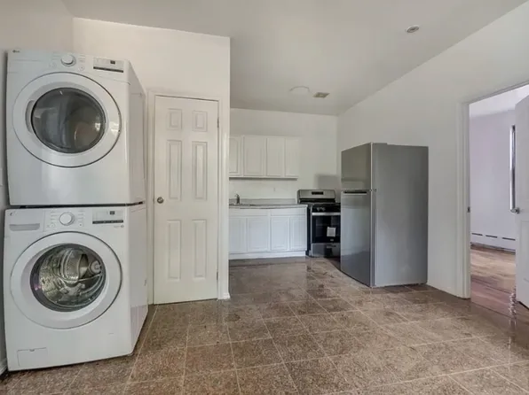 147 North 7th Street image 1 of 10