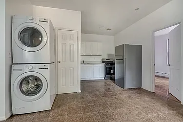 147 North 7th Street, #1R