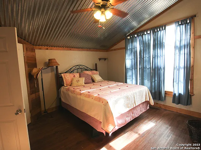 955 Faurie Rd #CEDAR CABIN — Photo 11