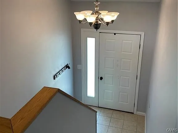3 bed, 2.0 bath, 3808 sqft, $2,200 — Photo 4