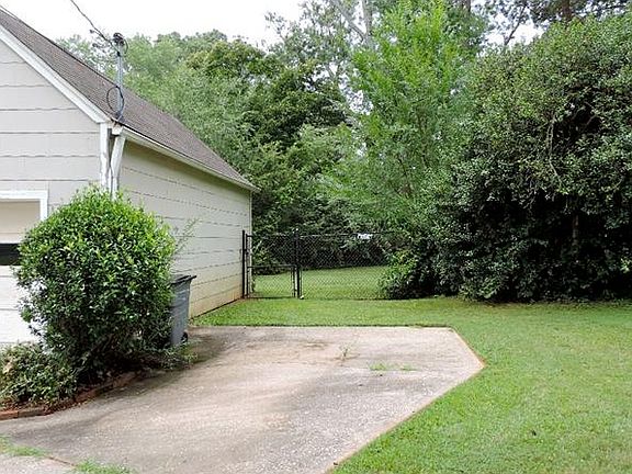 2nd image of 3360 Keswick Dr
