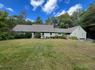 135 Exeter Rd, North Hampton, NH 03862