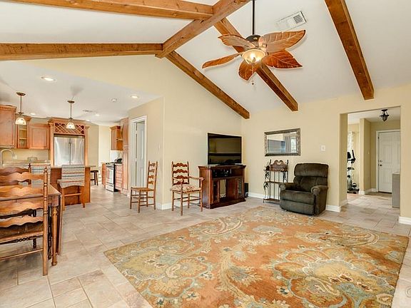 4th image of 5813 Heards Ln