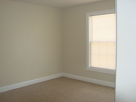 Middle Bedroom