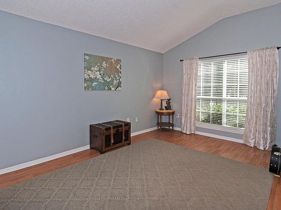 5th image of 817 W Cumberland Ct