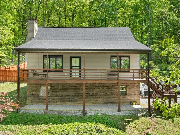 8908 Ellis Ln, Powell, TN 37849