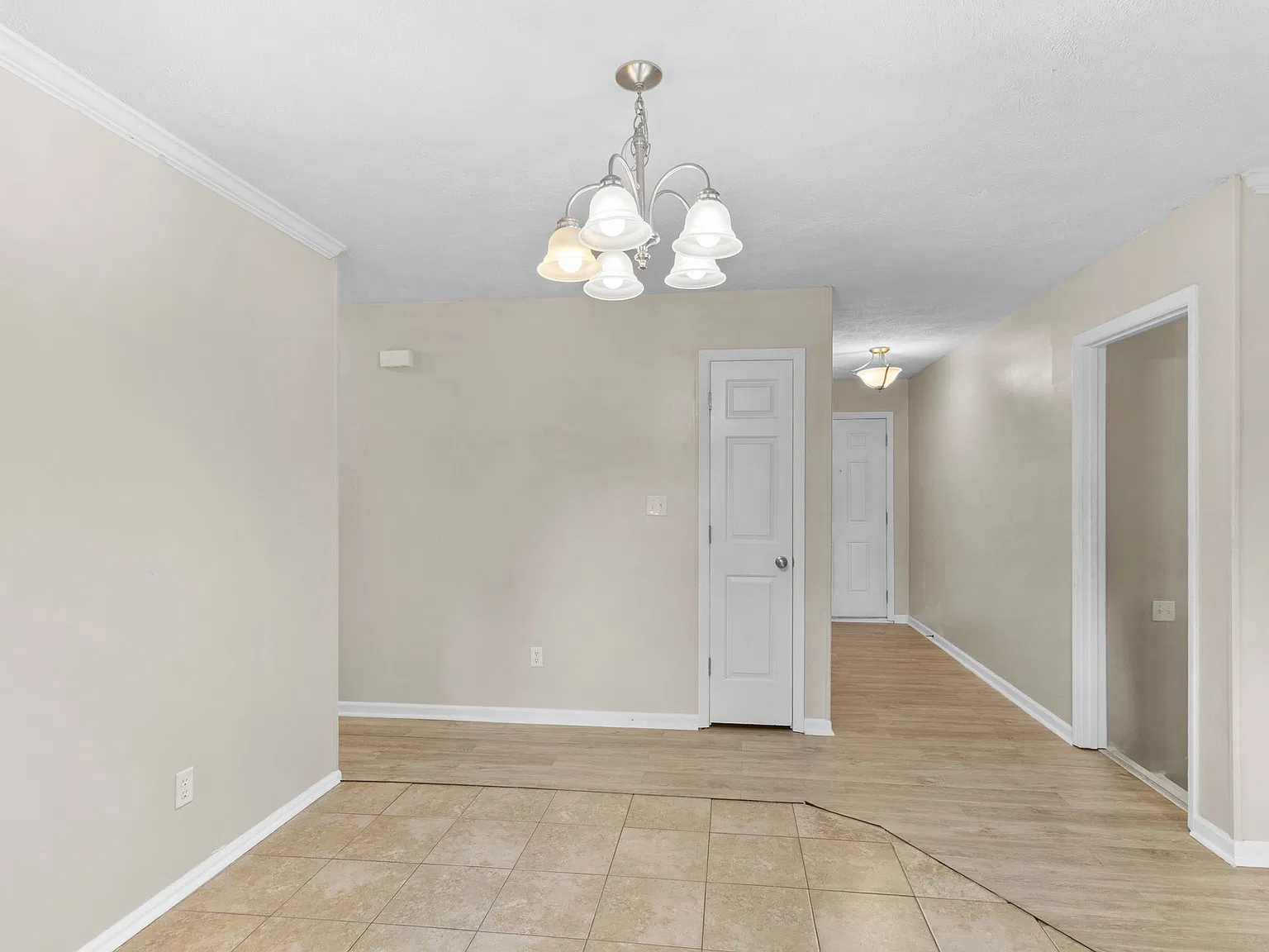 3 bed, 1254 sqft, $1,675 — Photo 2