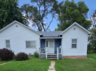 322 W 8th Ave, Monmouth, IL 61462