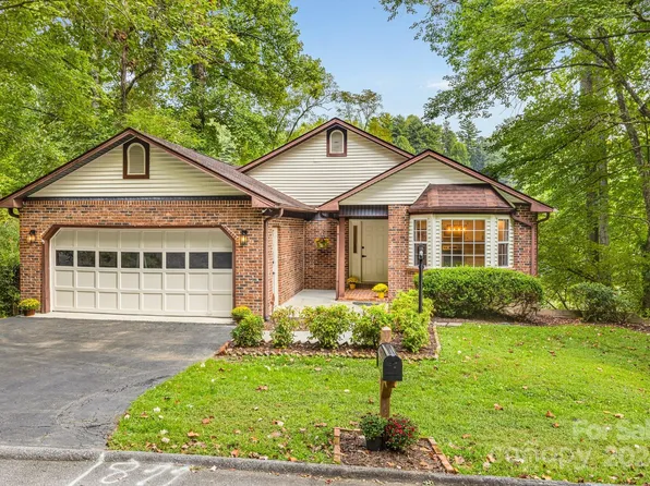 106 Wood Duck Ct, Brevard, NC 28712