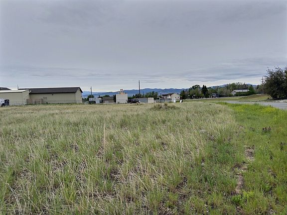5th image of 7925 Avocet Dr