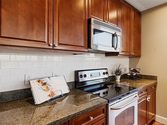 5th image of 301 Virginia St #U1113