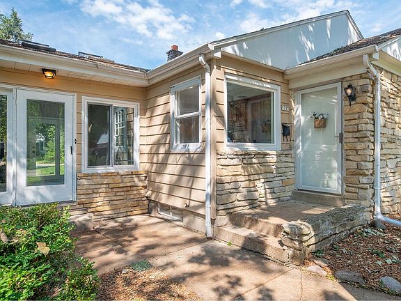 2nd image of 5737 N Sievers PLACE
