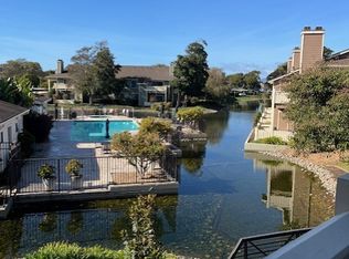 16 Lakeshore Ct, Richmond, CA 94804