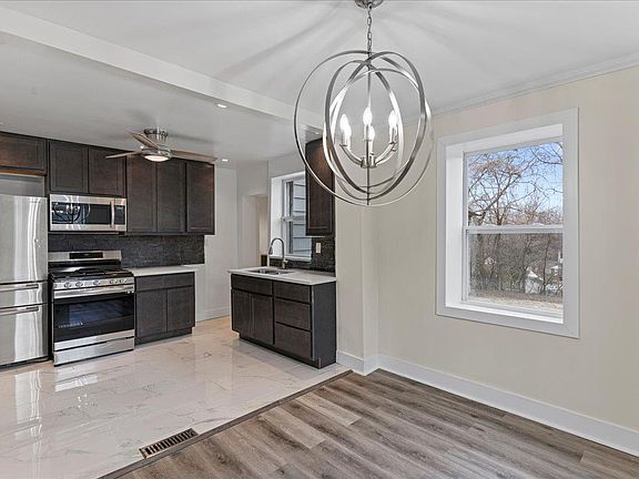 4th image of 739 N Elizabeth Ave