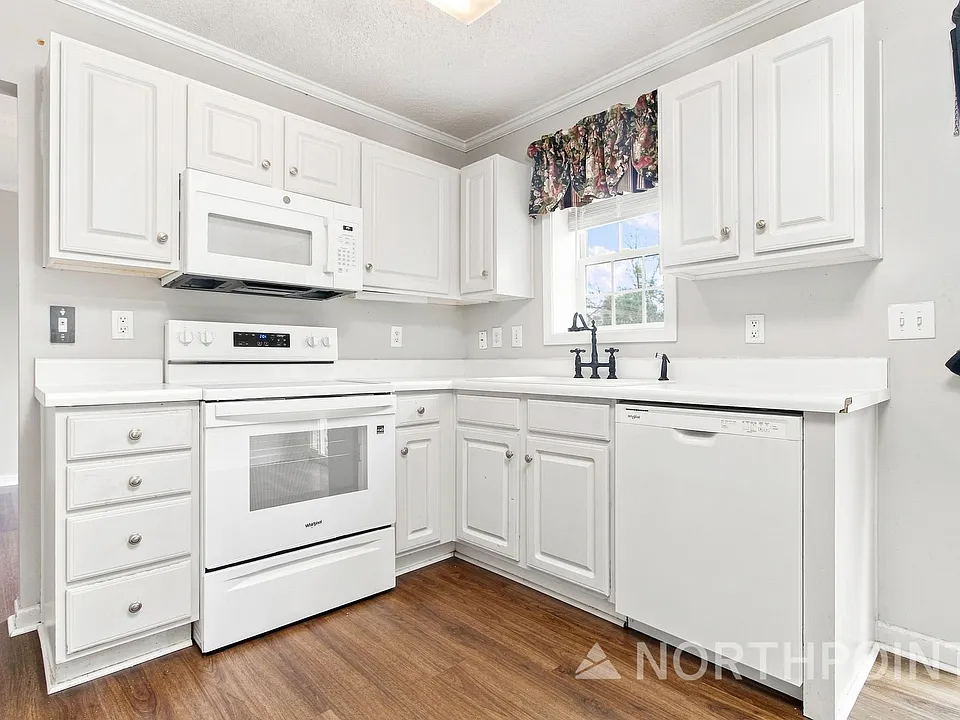 105 Riglaw Cir