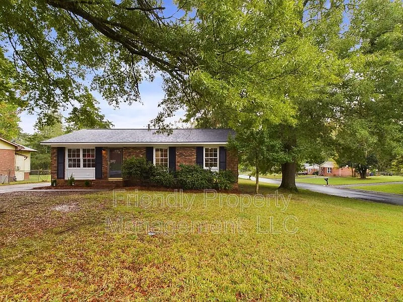3 bed, 2.0 bath, 1126 sqft, $1,600 — Photo 1