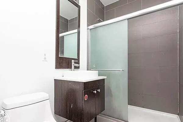 Rented by Hagstrom Management Inc | media 9