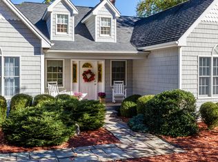 9 Sunny Ln, Sherman, CT 06784