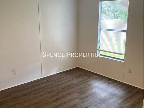 3rd image of 1726 Eagle Bay Ln