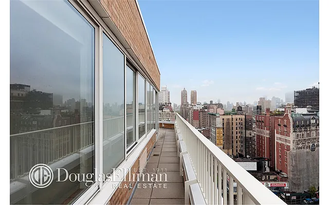 Rented by Douglas Elliman | media 7