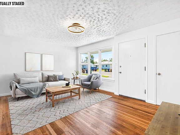 5th image of 2117 E Rowan Ave