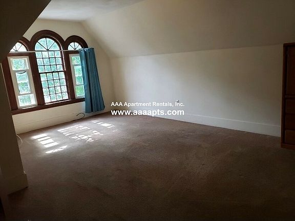 4th image of 49 Las Casas St