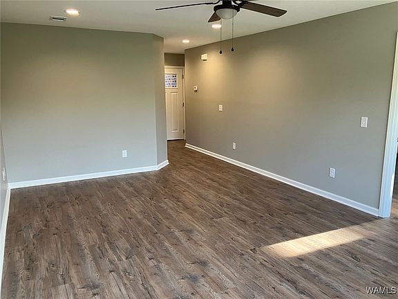 5th image of 290 23rd St NW