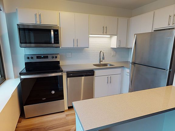 3rd image of 1142 S Michigan Ave #2412