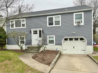 3 Donna Dr, Norwalk, CT 06854
