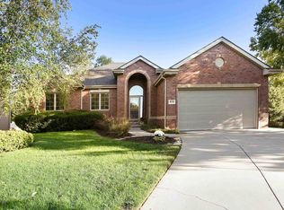 8132 Hunters Ridge Rd, Lincoln, NE 68516