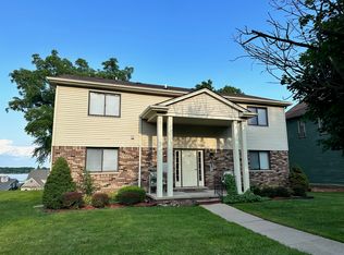 567 N Riverside Ave #1, Saint Clair, MI 48079