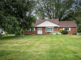 1344 Robinhood Dr, Elgin, IL