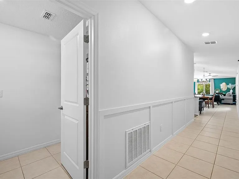 5554 Blue Azure Dr — Photo 10