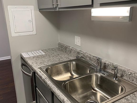 2nd image of 266 Shorewood Dr #2C
