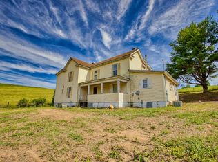 415 Thunderstruck Rd NE, Floyd, VA 24091