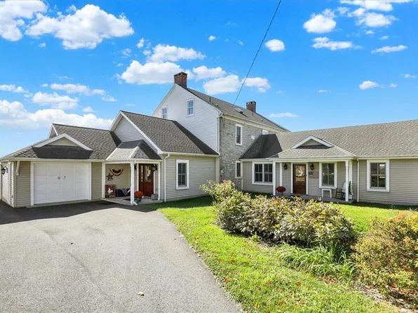97 S Kemp Rd, Kutztown, PA 19530