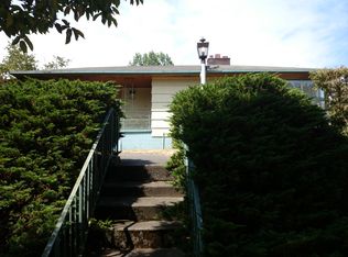 8805 35th Ave SW, Seattle, WA 98126