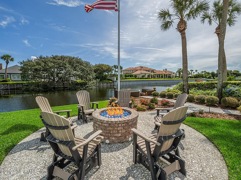 343 San Juan Dr — Photo 6