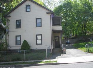 132 Willow St, Meriden, CT 06450