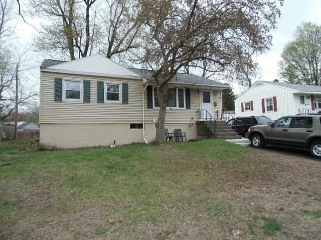 1st image of 24 Loralee Dr