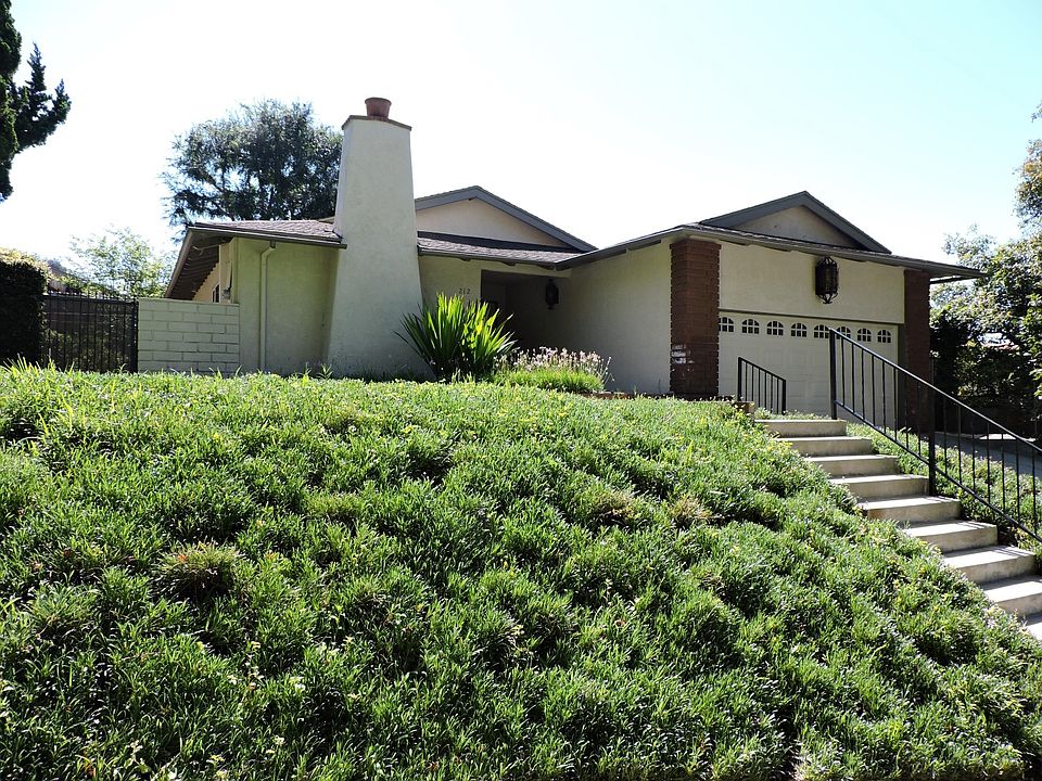 1st image of 212 W Scenic Dr