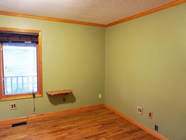 219 Merrylog Ln — Photo 25
