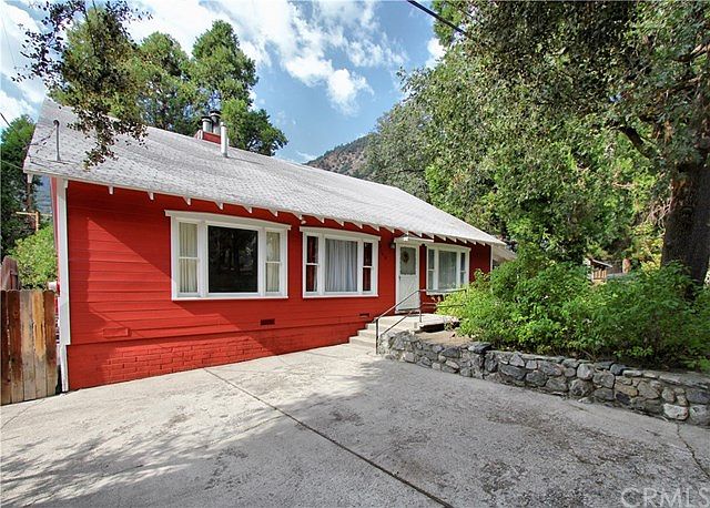 1st image of 41434 Valley Falls Dr