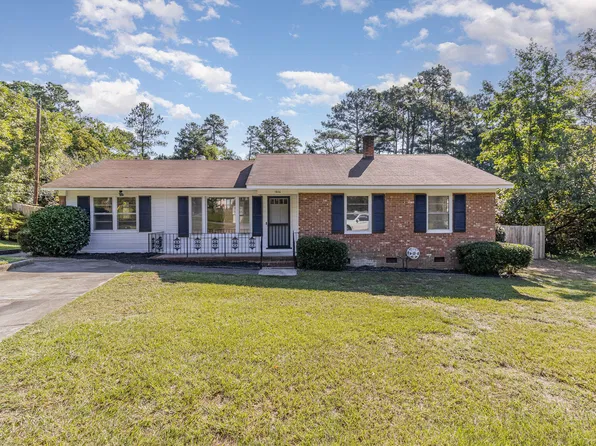 1806 Kenwood Ave, Spring Lake, NC 28390