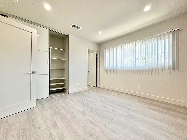 8635 Cashio St #5B — Photo 8