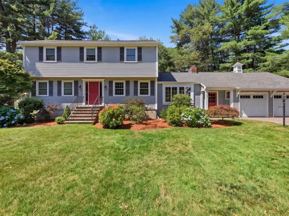 5 Regis Rd, Andover, MA 01810